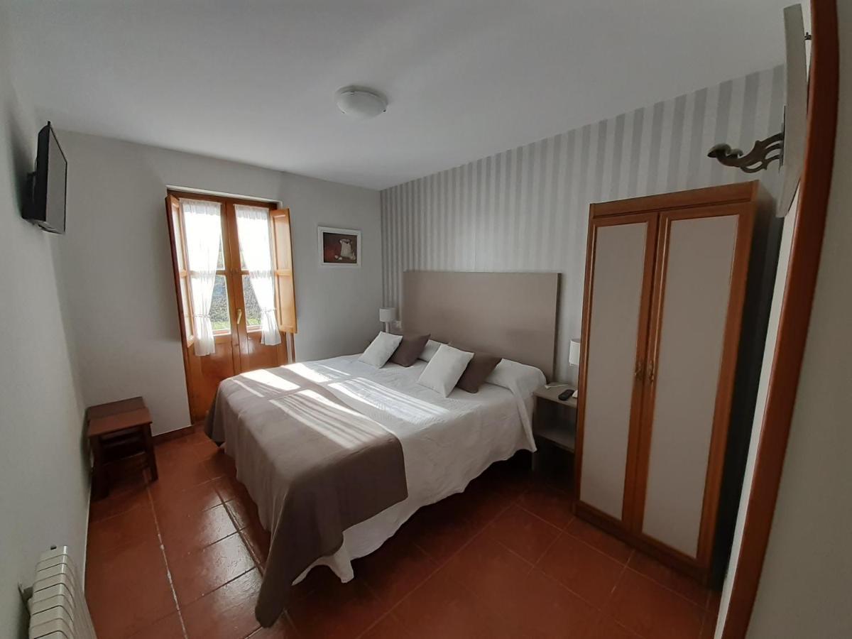 La Casona Del Jou Guest House Ortiguero Екстериор снимка