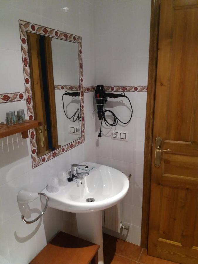 La Casona Del Jou Guest House Ortiguero Екстериор снимка